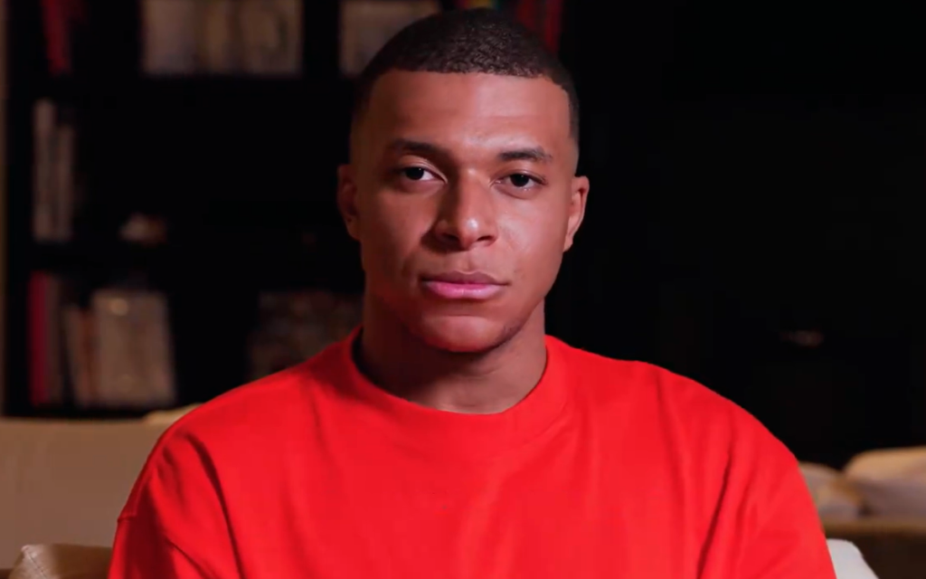 Mbappé anunció su salida del PSG.