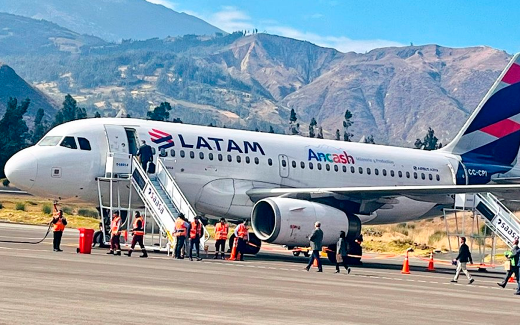 Reinician vuelos comerciales Lima-Huaraz