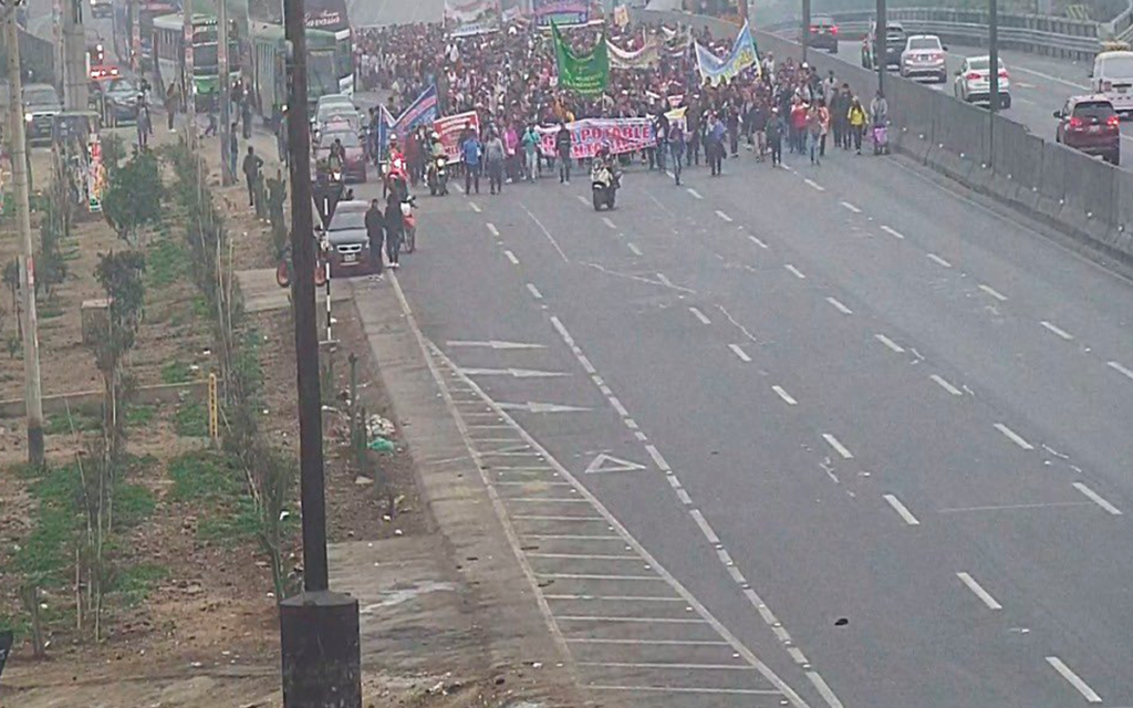 Marcha en la Panamericana Norte