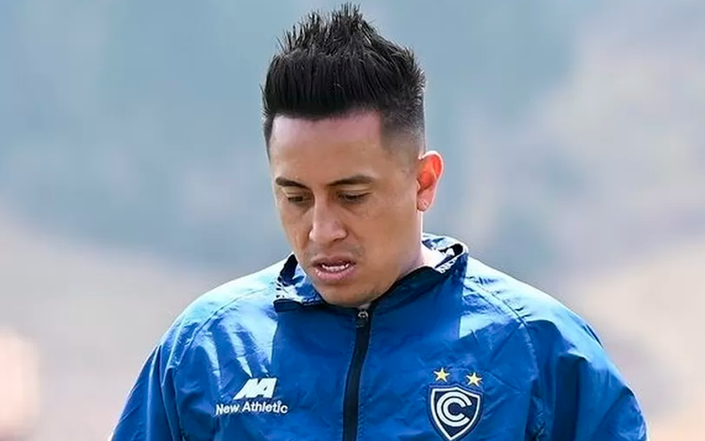 Christian Cueva entre lágrimas: “quise dejar el fútbol, prefiero vivir tranquilo”